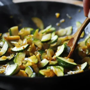 Étapes de préparation du gratin de courgettes sans crème